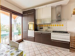 Apt con Giardino, a 300-metre-tall Mare