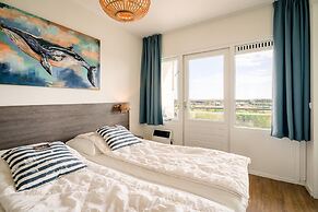 2 Person Apartment With Island View