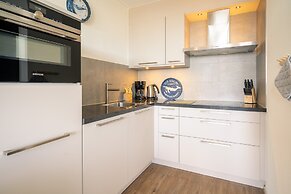 2 Person Apartment With Island View