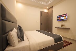 HOTEL CRESTA INN