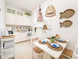 Citrus Garden House