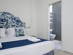 Blue Sky Luxury Palace