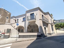 Blue Sky Luxury Palace