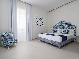 Blue Sky Luxury Palace