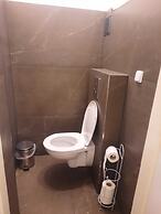 Bright 2BR Apartment Near Main Sights