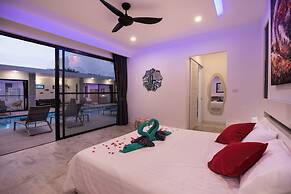Modern 5 Bedrooms Pool Villa Curtis