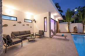 Modern 5 Bedrooms Pool Villa Curtis