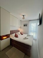 Salt & Stone-apartment with private pool