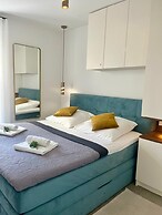 Salt & Stone-apartment with private pool