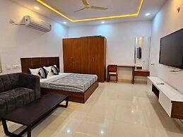Crescent Stays Madhapur