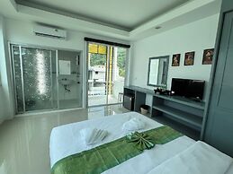 LimeTree Loft Guesthouse