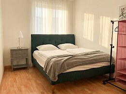 Modern 3BR Apartment Close to Belvedere