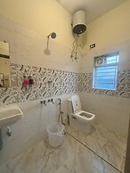 Inn12 By Blessings Hospitality