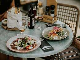 Luxury Safari Tent for 6 With Veranda