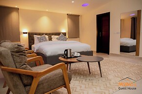 Momo's Hotel