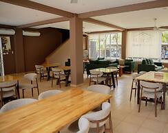 Momo's Hotel