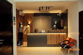 Momo's Hotel