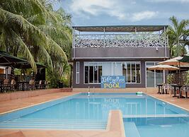 Momo's Hotel