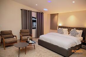 Momo's Hotel