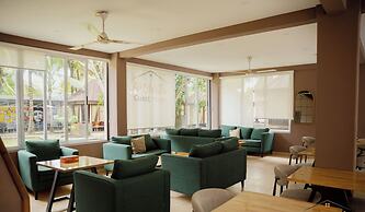Momo's Hotel