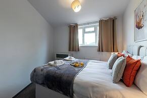 The Elderns Spacious 2BR Netflix Parkingshops