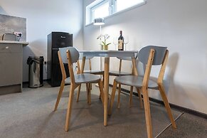 The Elderns Spacious 2BR Netflix Parkingshops