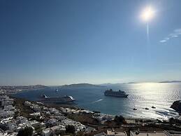 Aloft Suites Mykonos Island