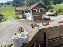 Nagelfluhhaus Hirsch