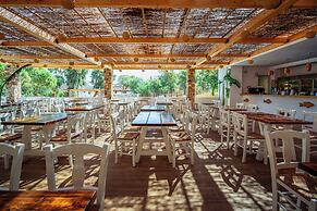 Coralli Seaside Resort