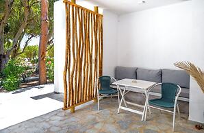 Coralli Seaside Resort