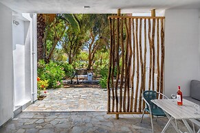 Coralli Seaside Resort