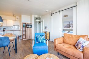 2 Person Apartment With Island View