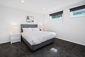 Sleek 2-bed Terrace Near Local Parks