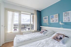 2 Person Apartment With Island View