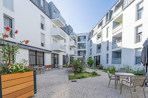 Quality Suites Rochefort