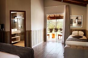 Clara Dourado Resorts