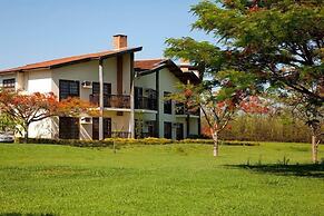 Clara Dourado Resorts