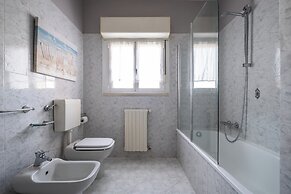 Bedetti Modern Flat by Wonderful Italy