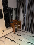Apartment 5