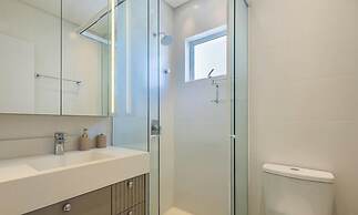 Apts in Building w/ Pool 120 m From the Beach - LTT