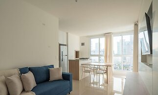 Apts in Building w/ Pool 120 m From the Beach - LTT