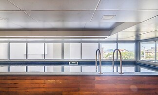 Apts in Building w/ Pool 120 m From the Beach - LTT