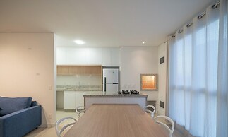 Apts in Building w/ Pool 120 m From the Beach - LTT