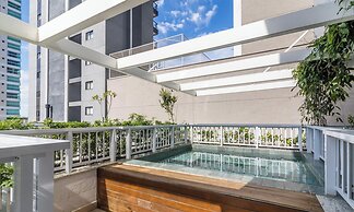 Apts in Building w/ Pool 120 m From the Beach - LTT