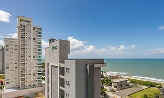 Apts in Building w/ Pool 120 m From the Beach - LTT