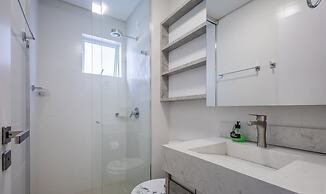 Apts in Building w/ Pool 120 m From the Beach - LTT