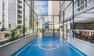 Apts in Building w/ Pool 120 m From the Beach - LTT