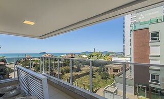 Apts in Building w/ Pool 120 m From the Beach - LTT
