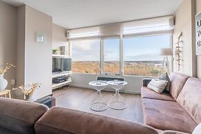 4-person Apartment With Island View