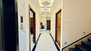 Hotel Mantri Ji
